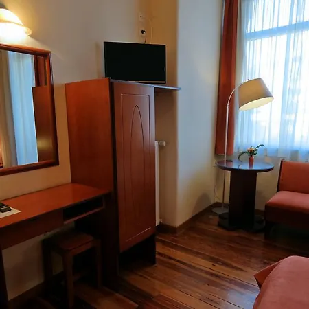 艾克塞西尔酒店 3*